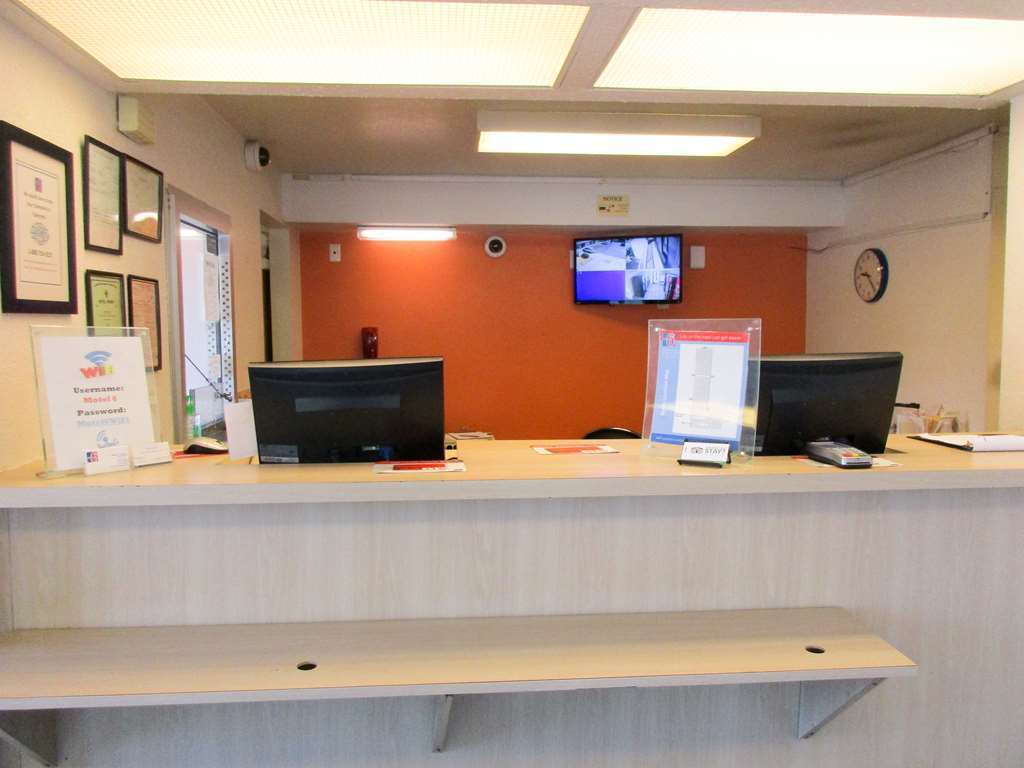 Motel 6 Huntsville - Madison Interiør bilde
